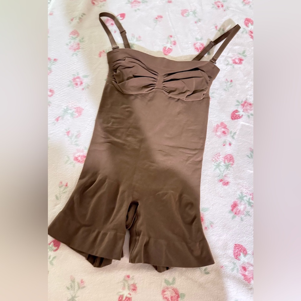 SKIMS Dark Sienna Shapewear Bodysuit